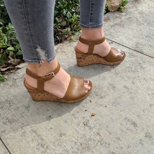 Franco Sarto Wedge Sandal in Brown Sz 8.5